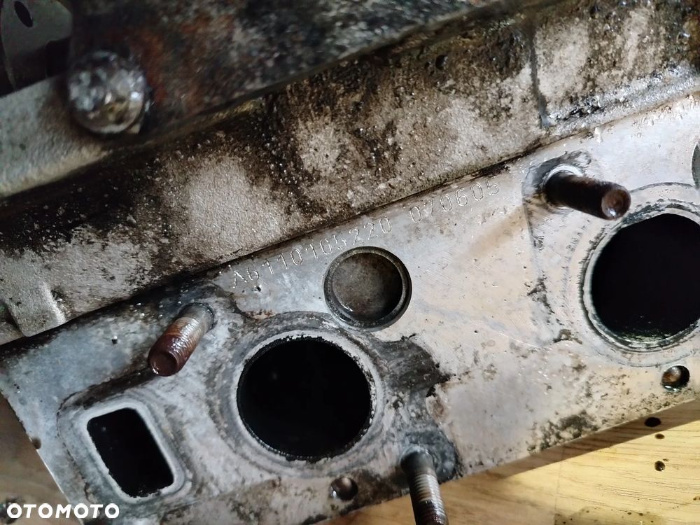 Głowica KOMPLETNA  wałki rozrządu A6110105220 MERCEDES W203 W210 W636 W903 2.2 CDI - 7