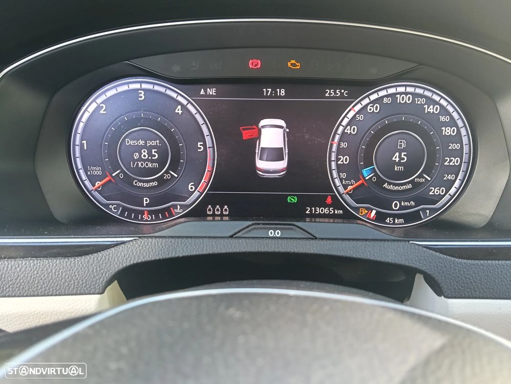 VW Passat 2.0 TDI Highline DSG - 24