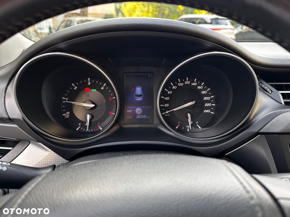 Toyota Avensis 2.0 D-4D Active Business - 10