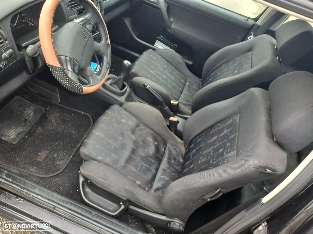 VW Golf 1.6 GT Special - 6