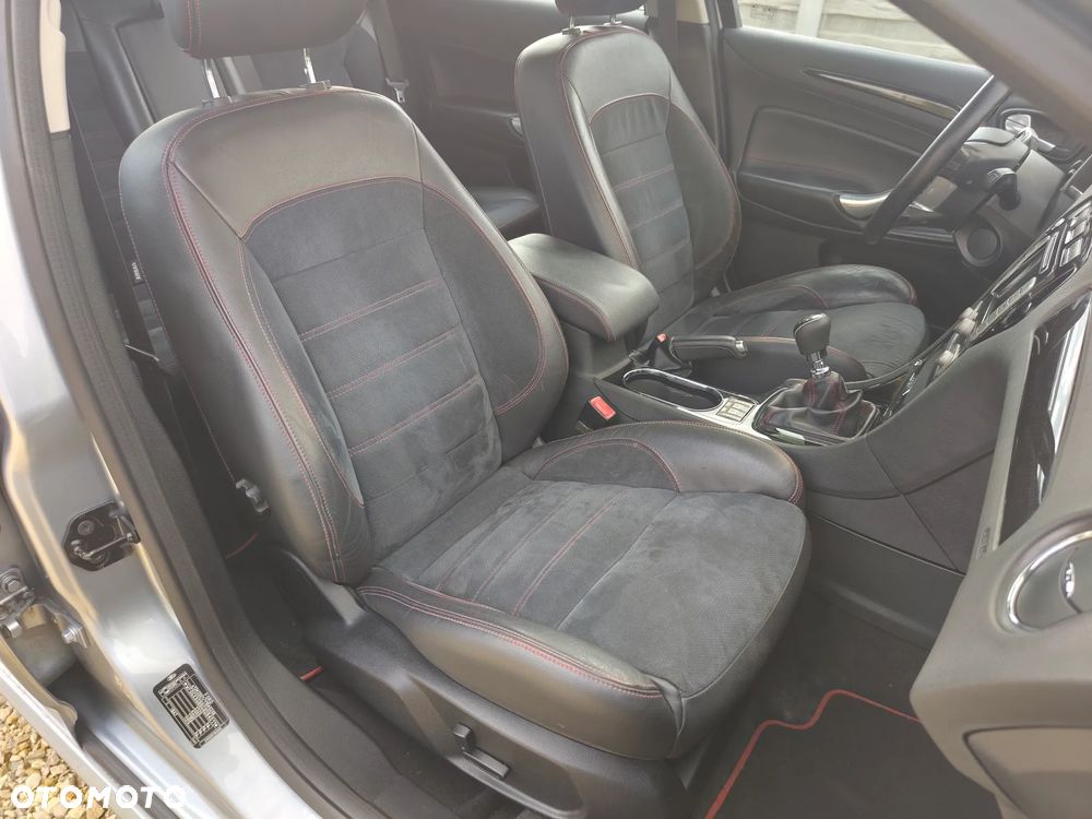 Ford Mondeo 2.2 TDCi Titanium S - 23