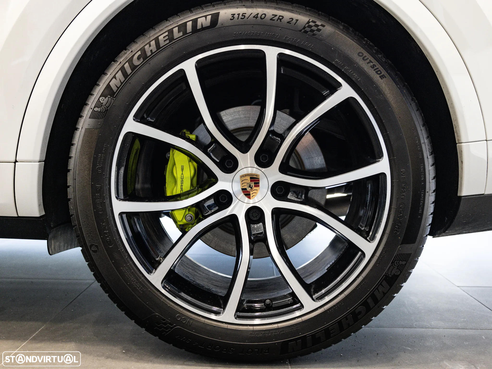 Porsche Cayenne Coupé E-Hybrid - 19