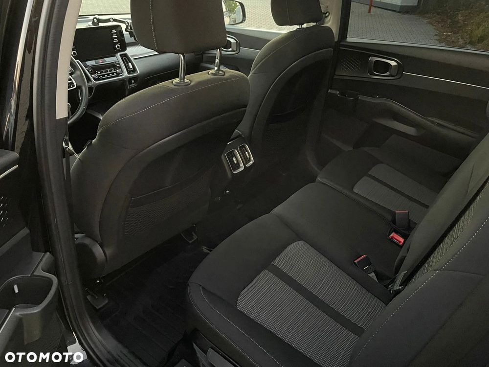 Kia Sorento 2.2 CRDi M 4WD DCT 7os - 11