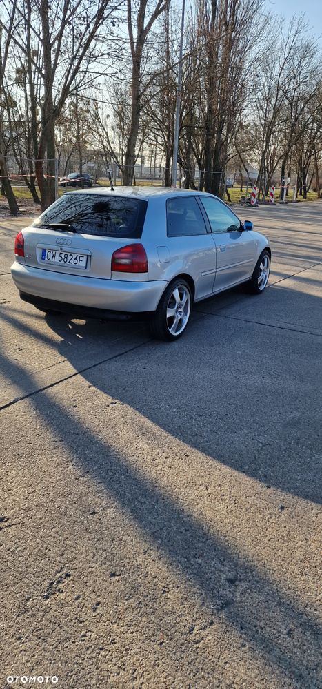 Audi A3 1.8 Ambiente - 3