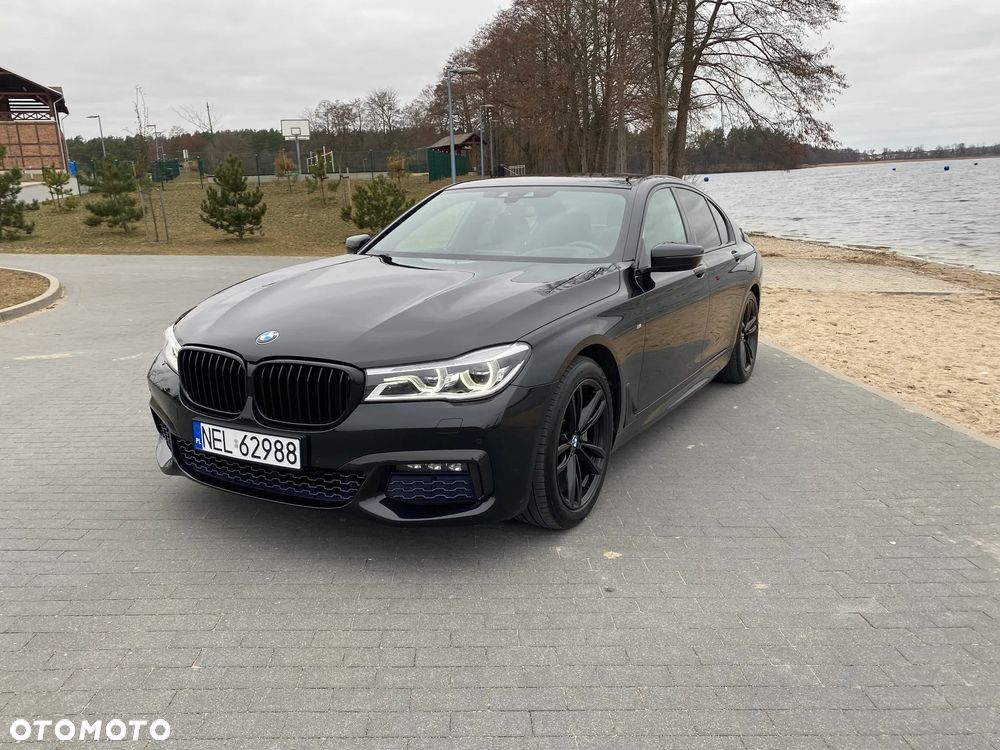 BMW Seria 7 730d xDrive - 32
