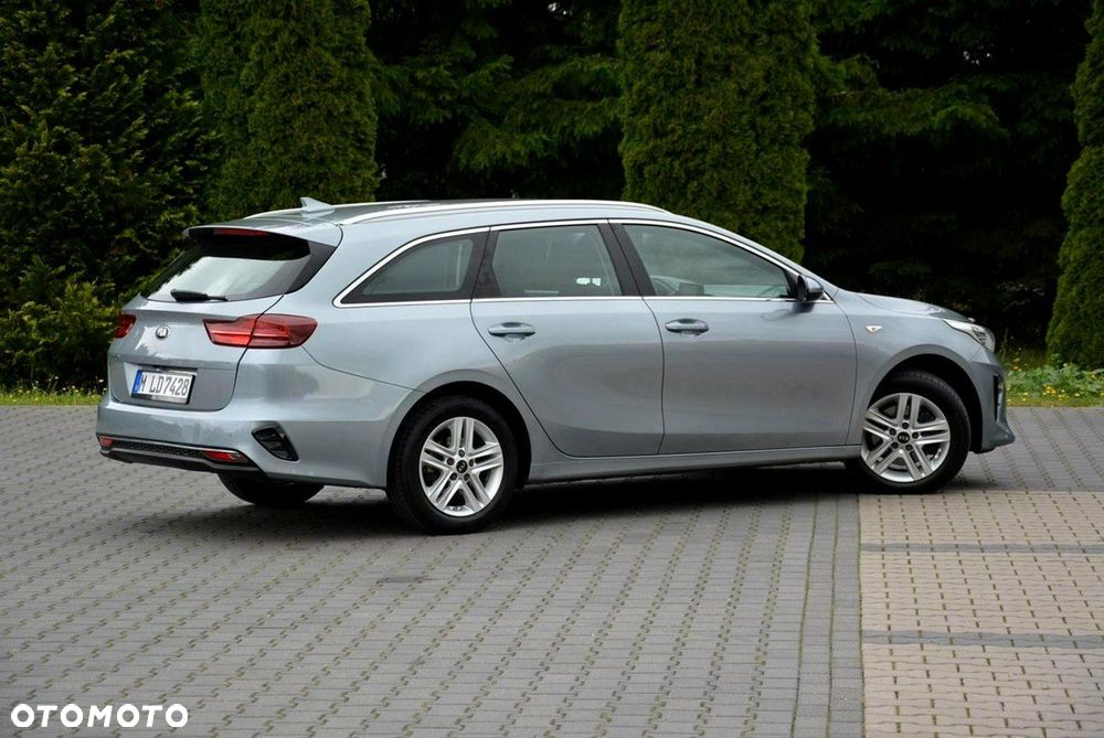 Kia Ceed - 12