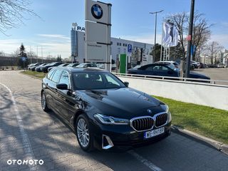 BMW Seria 5 520i Luxury Line