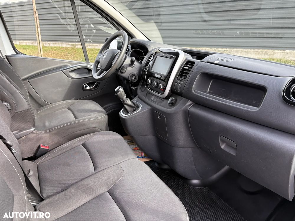 Renault Trafic - 15