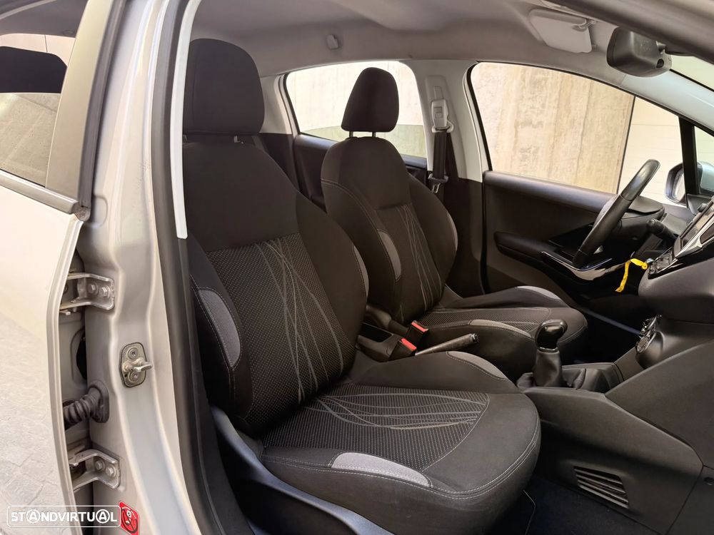 Peugeot 208 1.2 VTi Active - 23