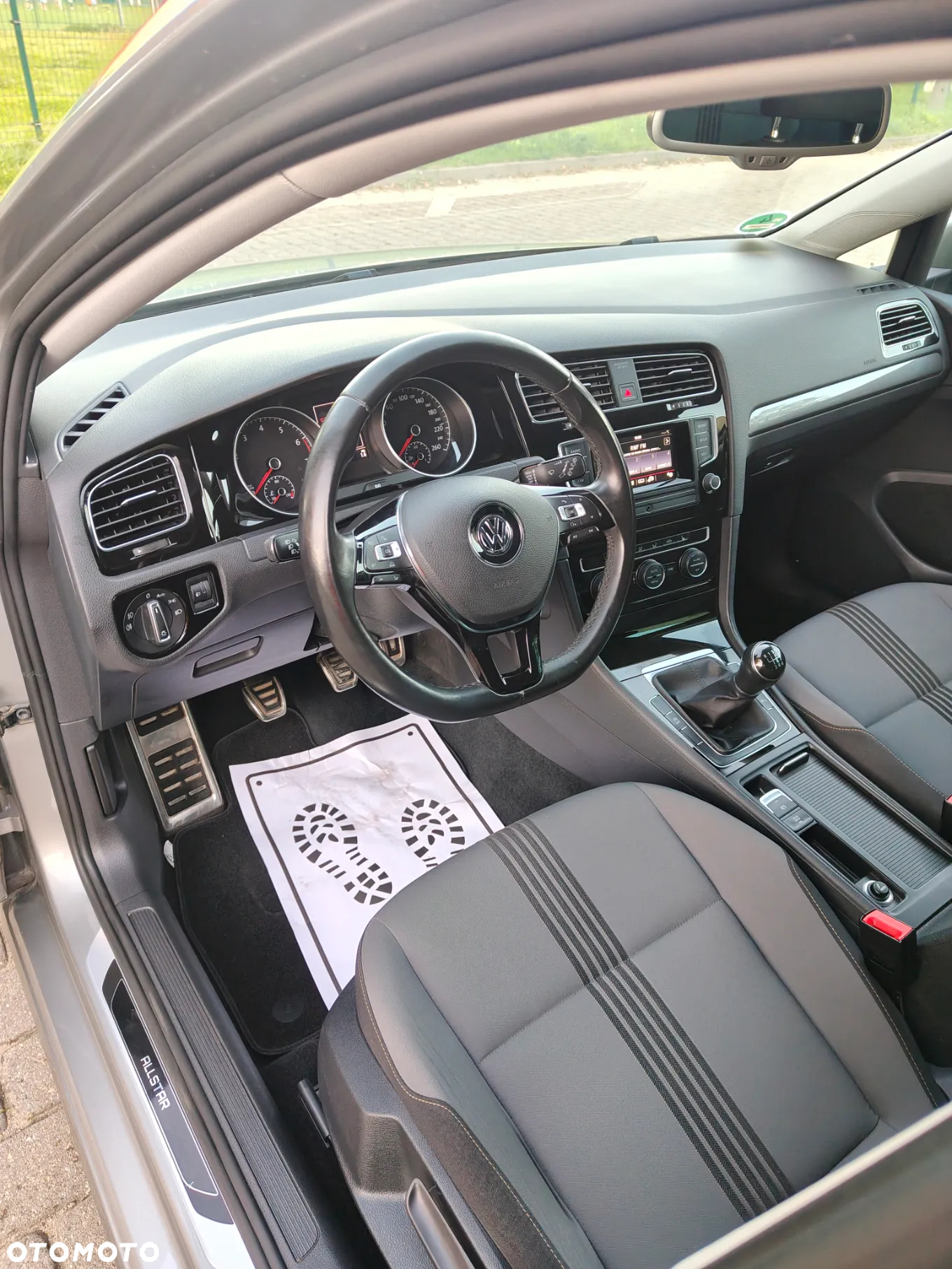 Volkswagen Golf 1.2 TSI BlueMotion Technology Allstar - 8