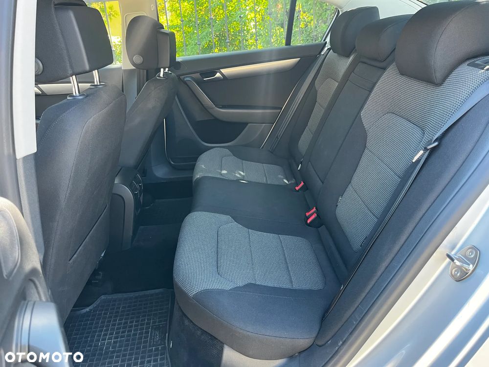 Volkswagen Passat 1.4 TSI BMT Comfortline - 16