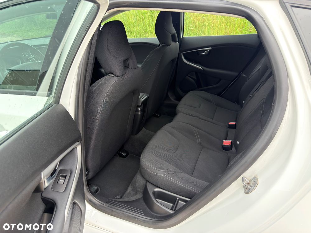 Volvo V40 T3 Drive-E Kinetic - 25