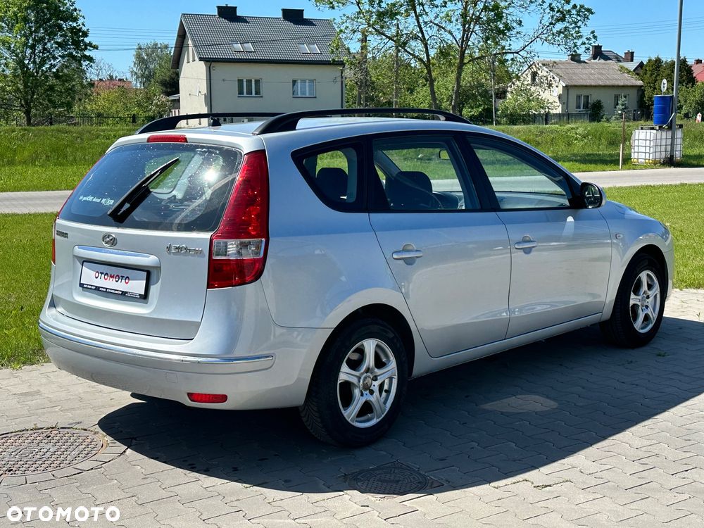 Hyundai i30 i30cw 1.6 Edition Plus - 12