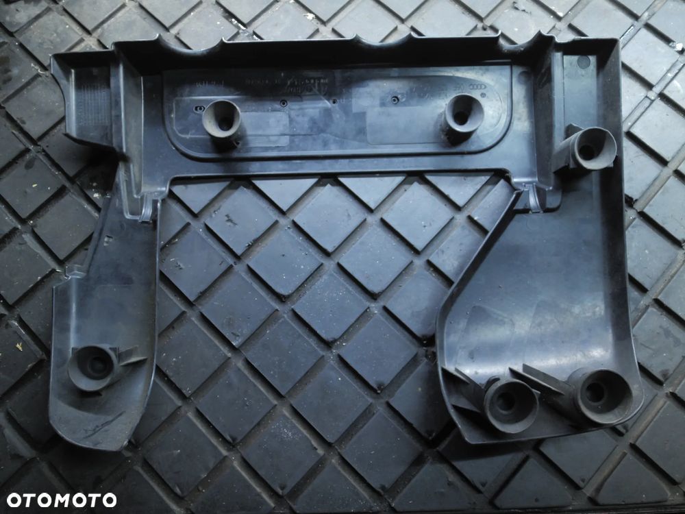 POKRYWA SILNIKA AUDI A3 8P 2.0 FSI 06F103925 - 2