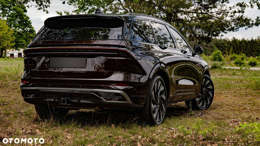 Lincoln Nautilus - 23
