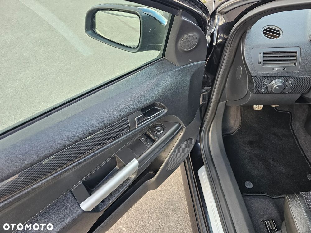 Opel Astra 2.0 T OPC - 24