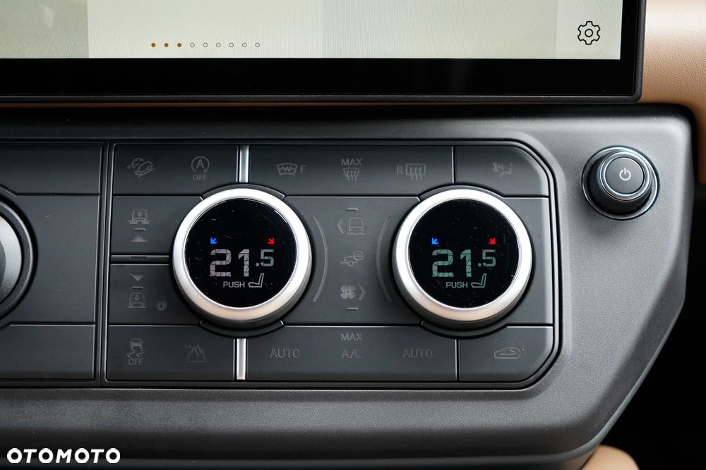 Land Rover Defender 3.0 D250 mHEV X-Dynamic SE - 22