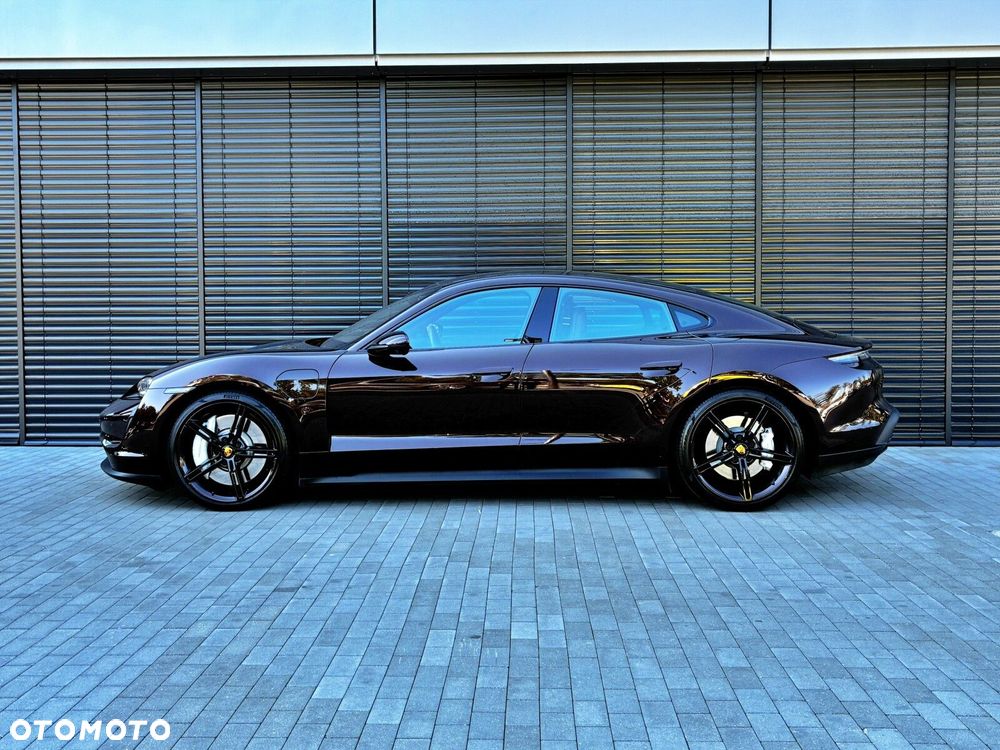 Porsche Taycan - 3