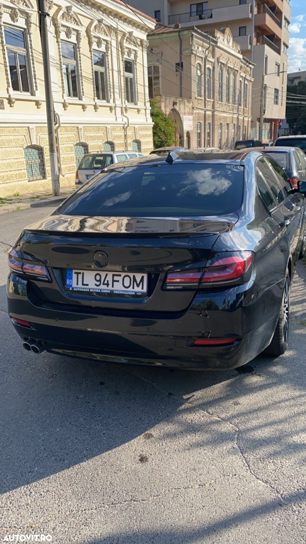 BMW Seria 5 520d xDrive AT - 2