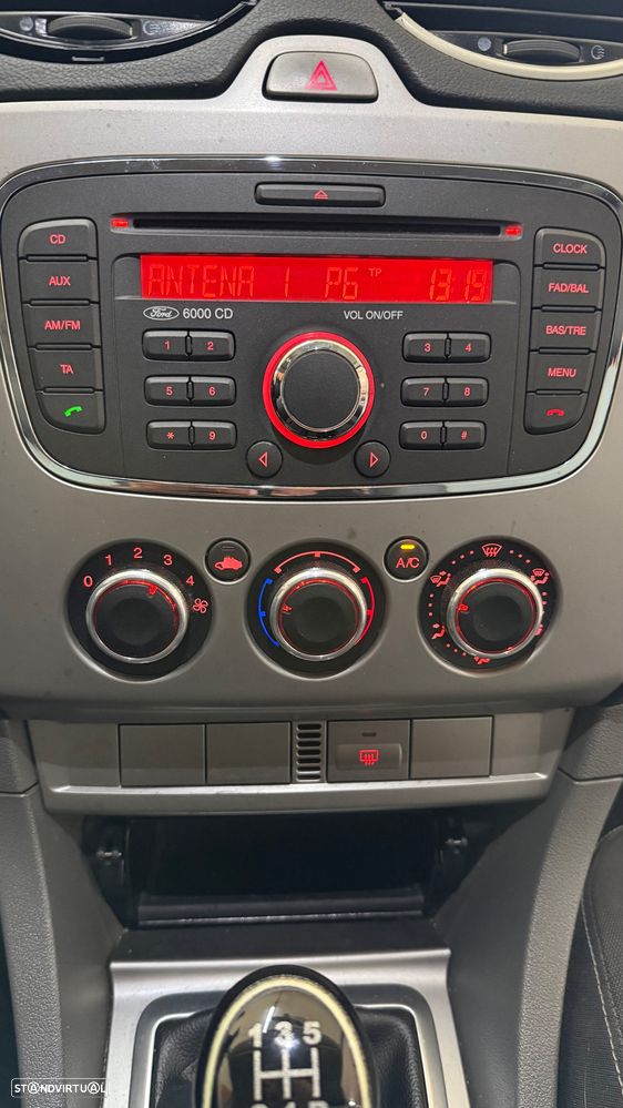 Ford Focus SW 1.6 TDCi Connec. - 13