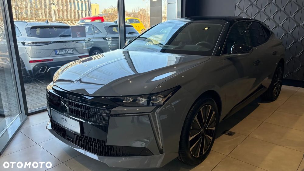 DS Automobiles N°4 E-Tense 58.3kWh Étoile Alcantara - 1