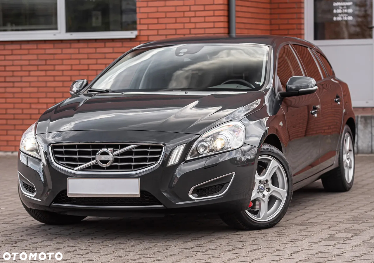 Volvo V60 T6 AWD Geartronic Edition - 5