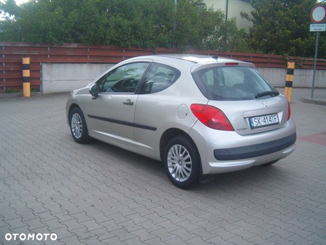 Peugeot 207 - 7