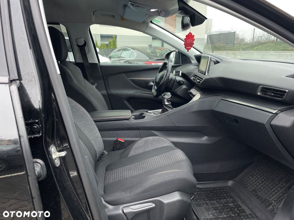 Peugeot 5008 2.0 BlueHDI Allure S&S - 19