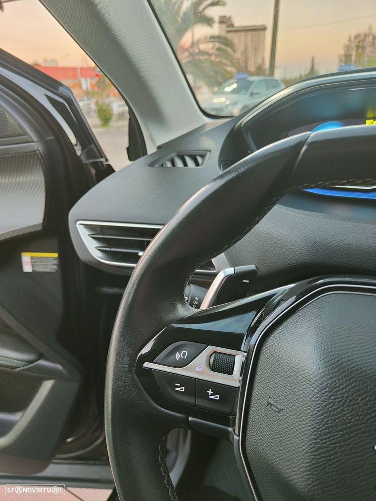 Peugeot 3008 1.6 Hybrid Allure e-EAT8 - 58