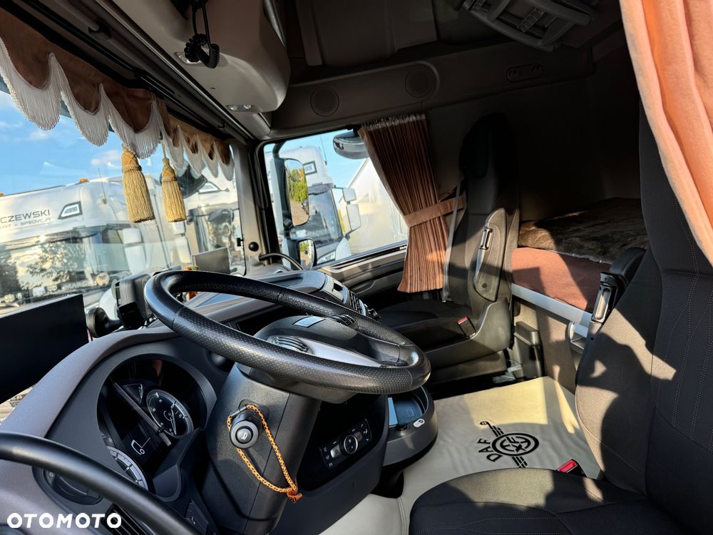 DAF XF - 9