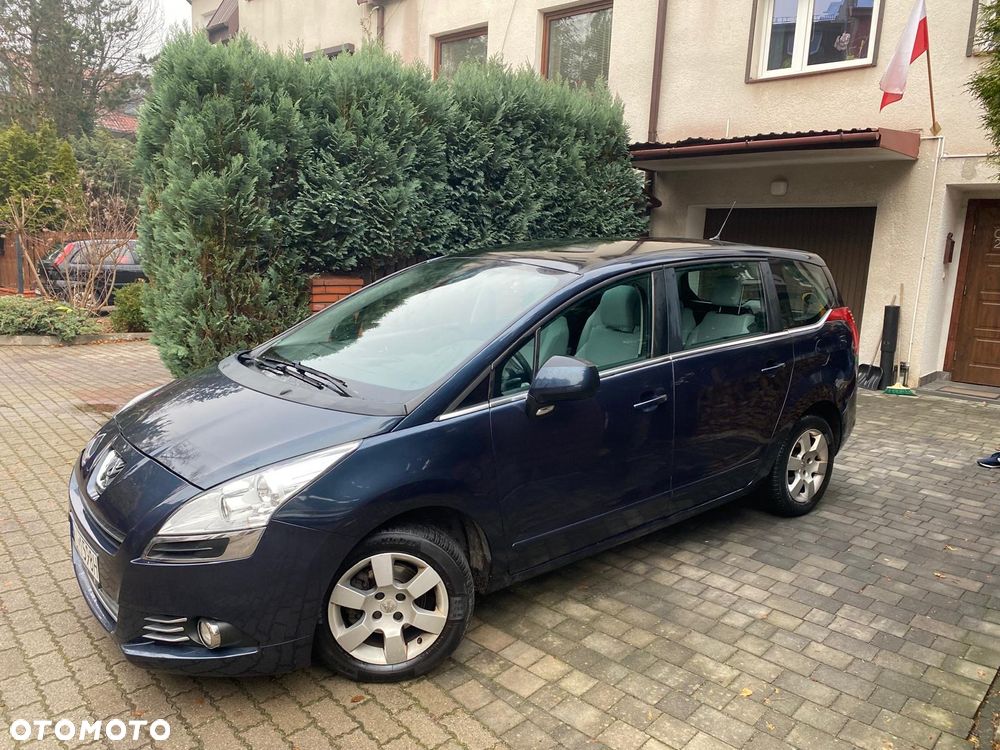 Peugeot 5008 - 10