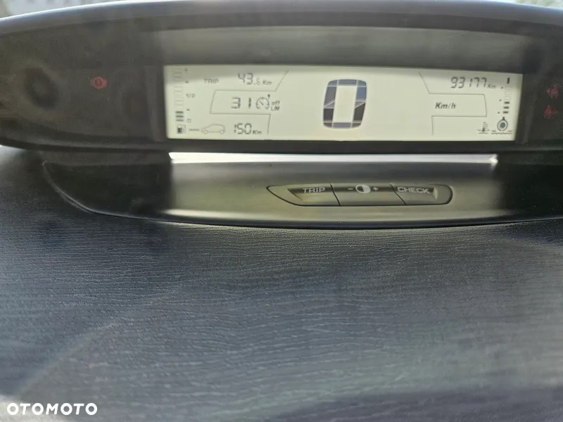 Citroën C4 1.4 16V Impress - 9