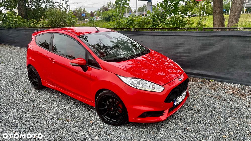 Ford Fiesta 1.6 EcoBoost mit Leder-Sport-Paket ST - 11