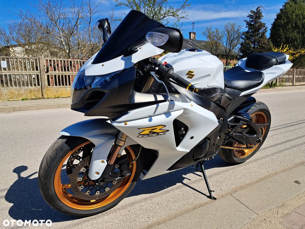 Suzuki GSX 1000 - 3
