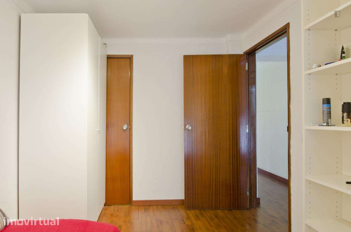 Quarto - localizado em Anjos Lisbon - Grande imagem: 4/25