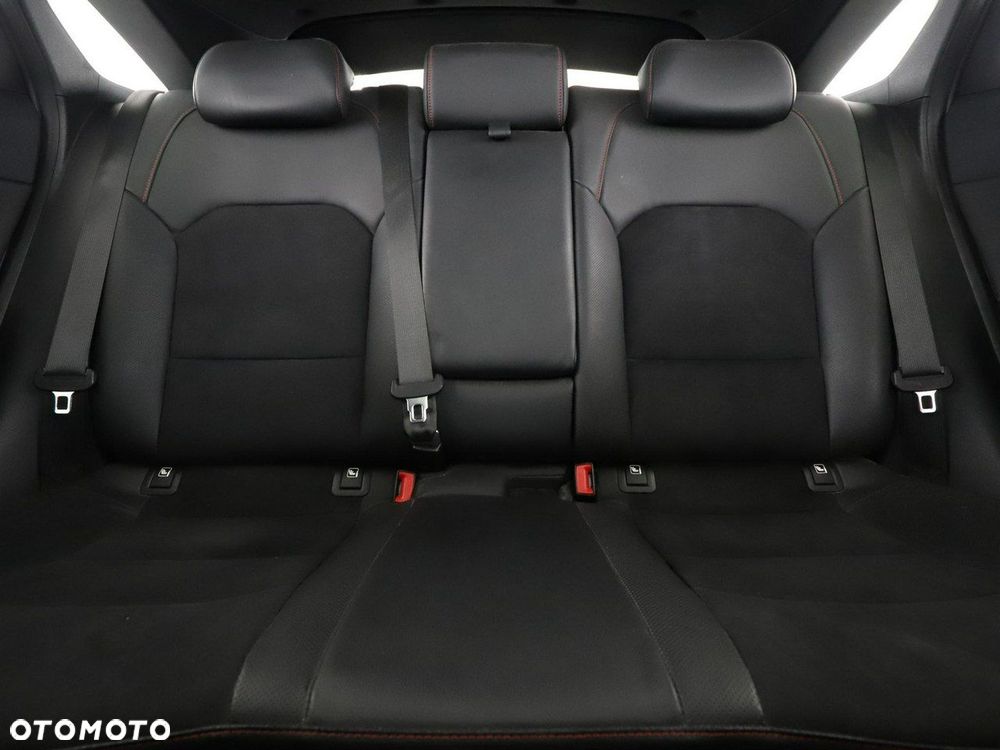 Kia ProCeed 1.6 T-GDI GT - 19