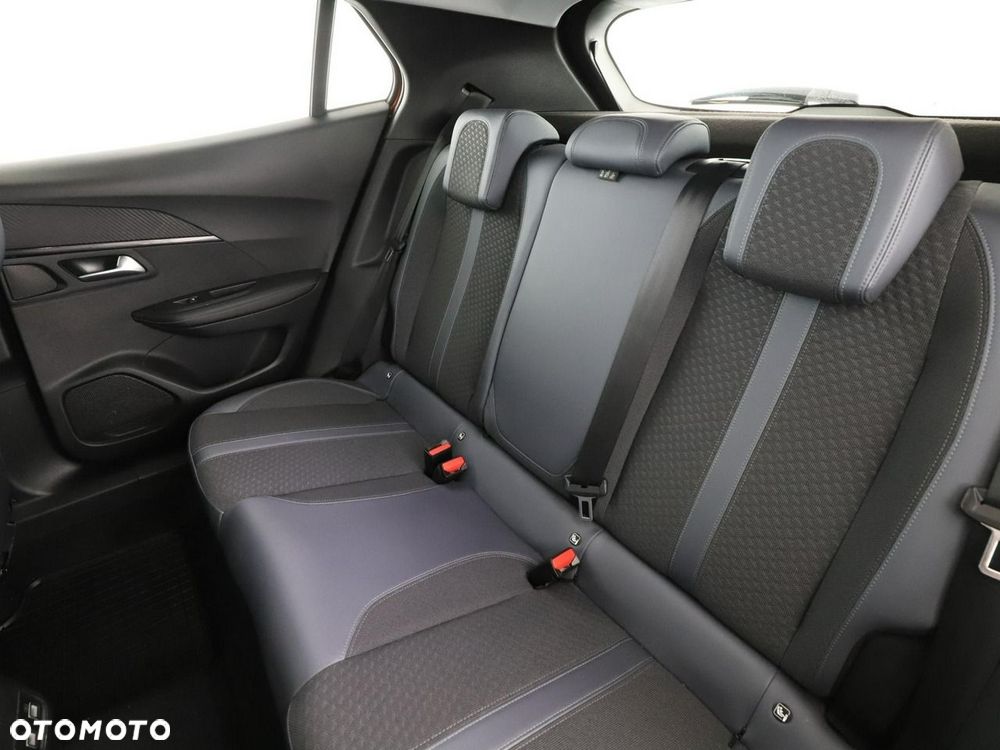 Peugeot 2008 PureTech 100 Allure S&S BVM6 - 18
