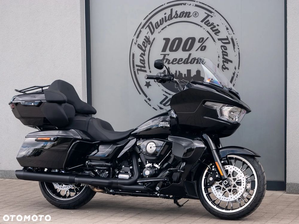 Harley-Davidson Touring Road Glide - 2