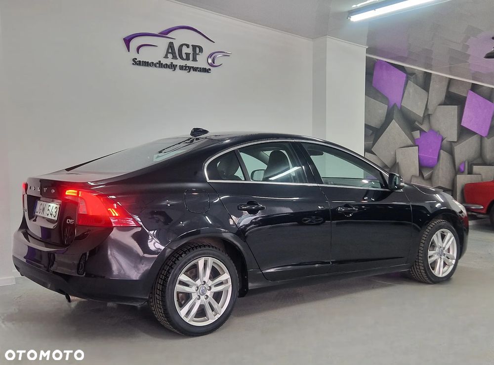 Volvo S60 D5 Summum - 12