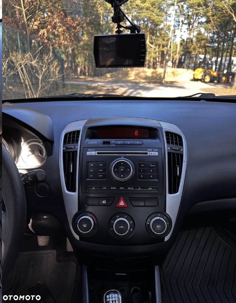 Kia Ceed 1.6 Crdi Comfort + - 18