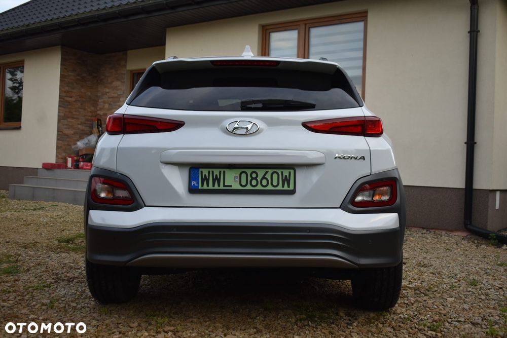 Hyundai Kona 64kWh Premium - 9