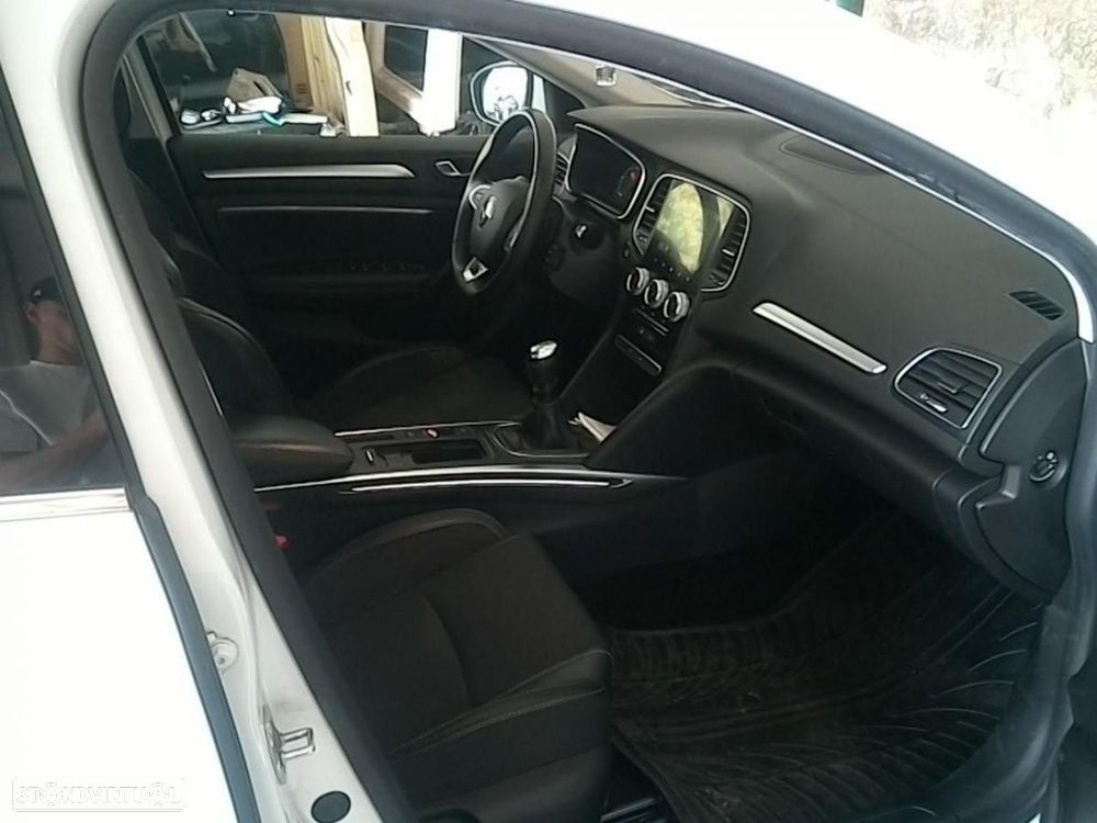 Renault Mégane Sport Tourer 1.5 Blue dCi Intens - 8