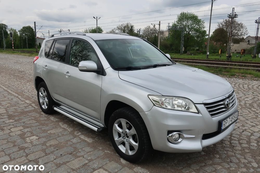 Toyota RAV4 2.2 D-4D 4x4 Executive - 1