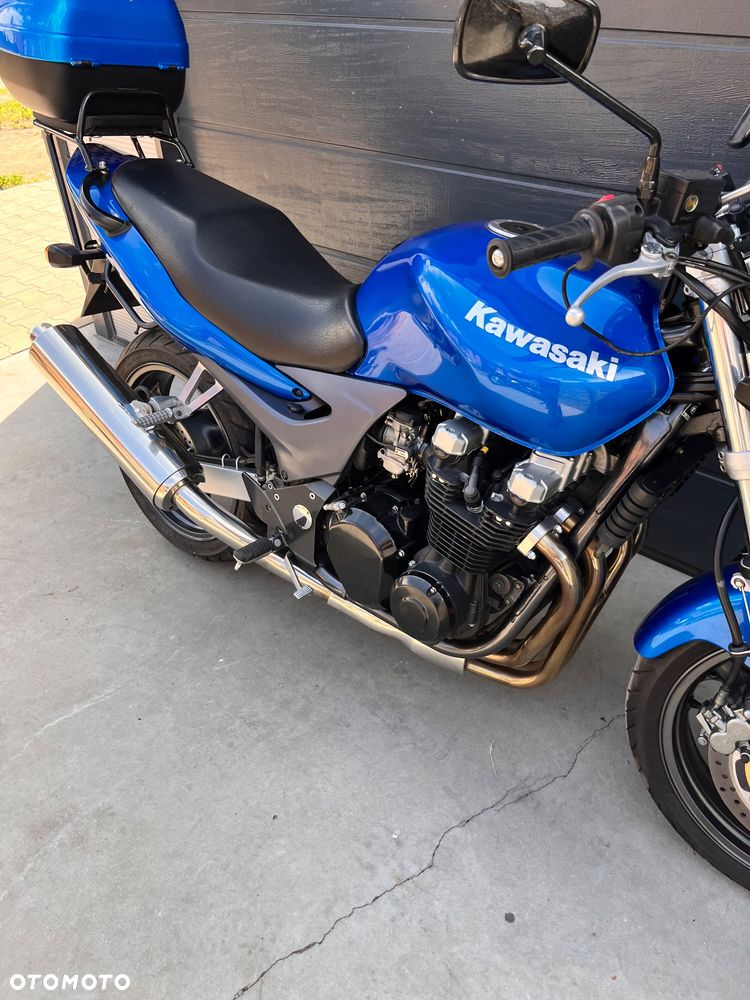 Kawasaki ZR - 12