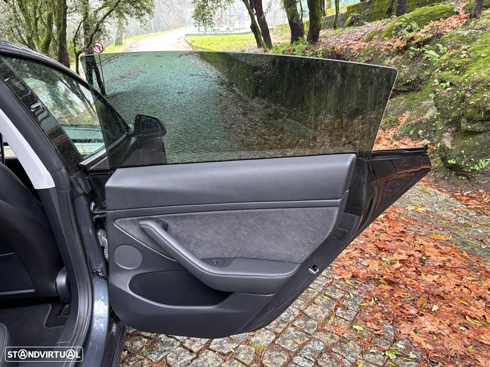 Tesla Model 3 Performance Dual Motor AWD - 41