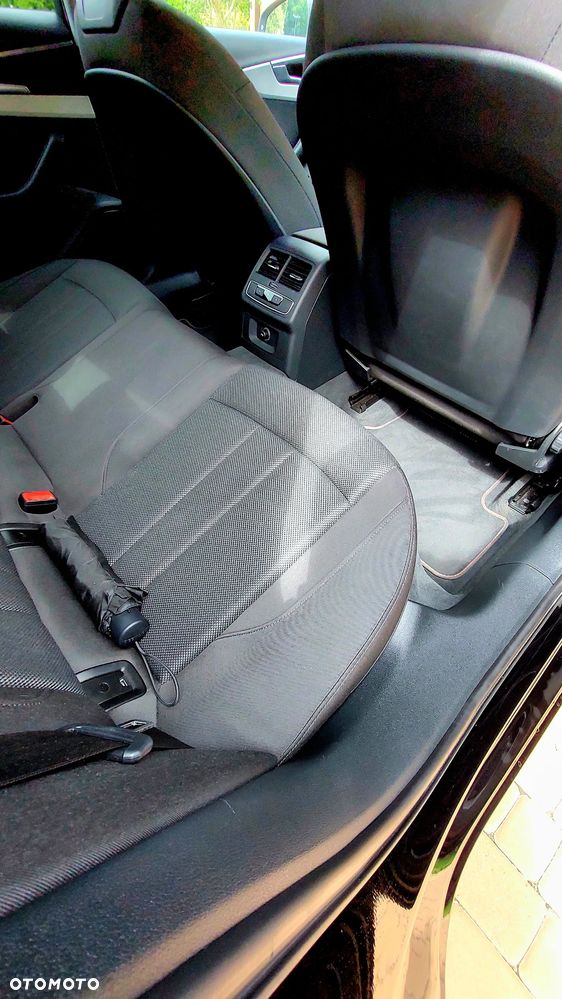 Audi A4 Limousine 35 TFSI mHEV Advanced S tronic - 40