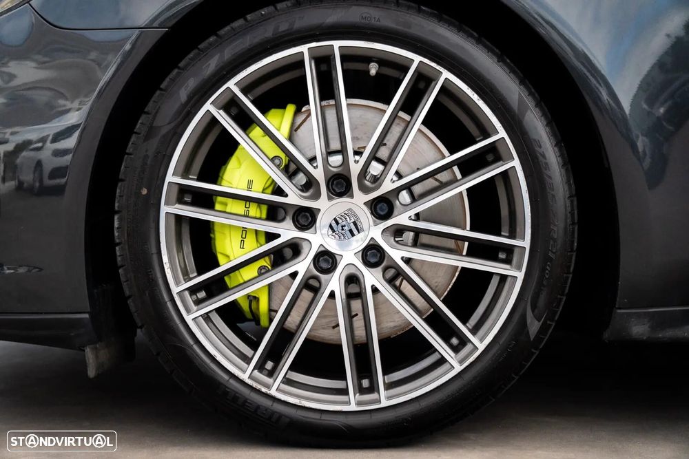 Porsche Panamera 4 E-Hybrid Platinum Edition - 39