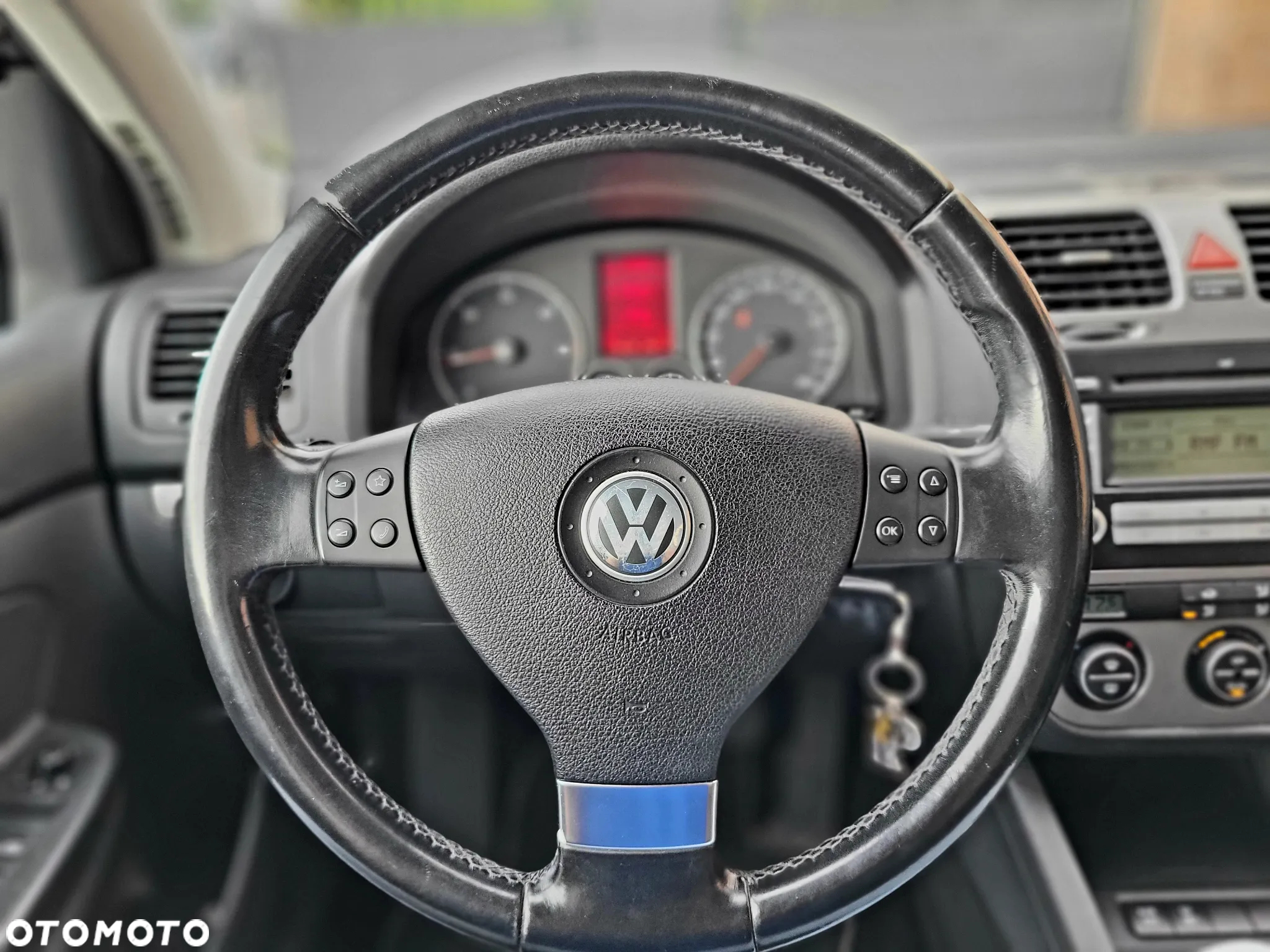 Volkswagen Golf - 23