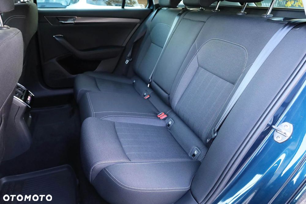 Skoda Superb 2.0 TDI SCR Style DSG - 39