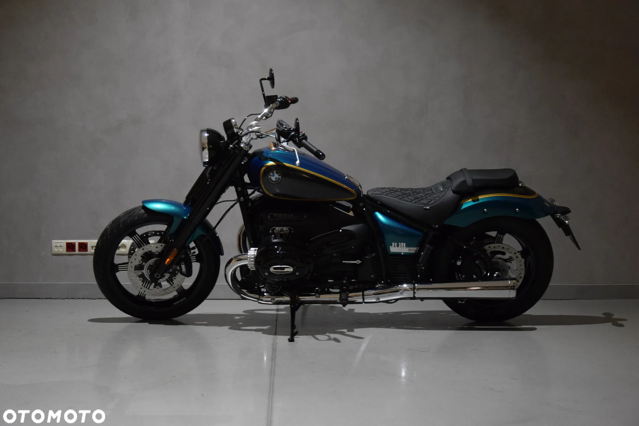 BMW R - 7
